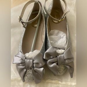 Little girls silver dress shoes